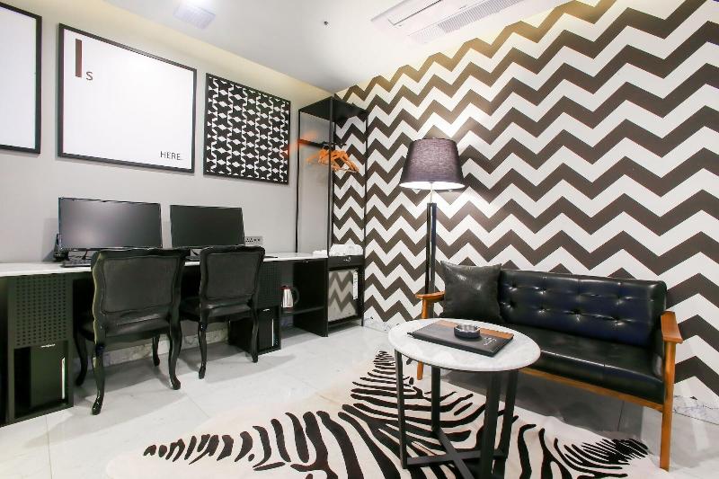 Konkuk University Boutique Nine image