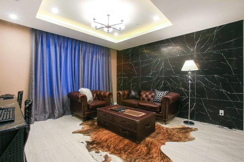 Konkuk University Boutique Nine image