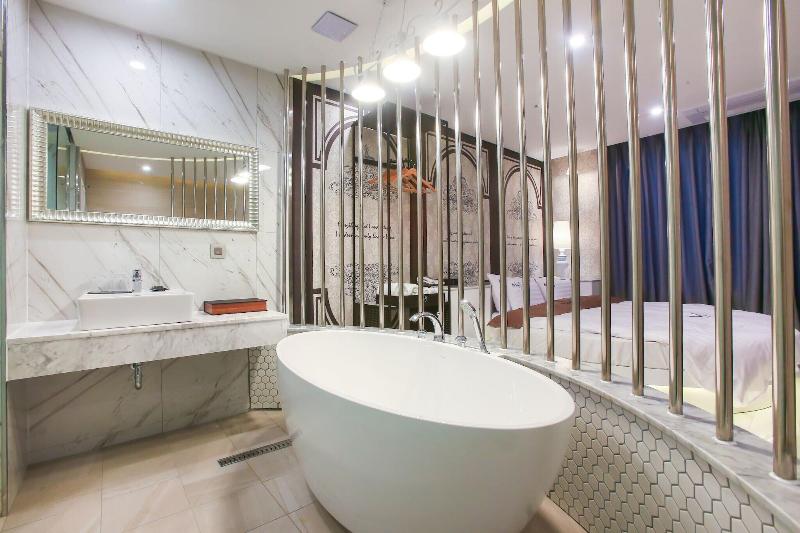 Konkuk University Boutique Nine image