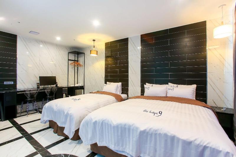 Konkuk University Boutique Nine image