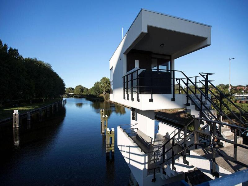 SWEETS - Meeuwenpleinbrug image