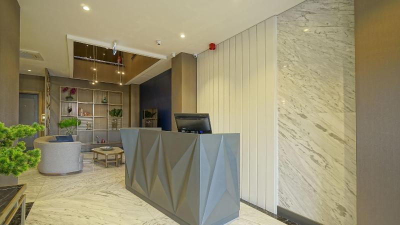 Hotel Rudis — exterior view