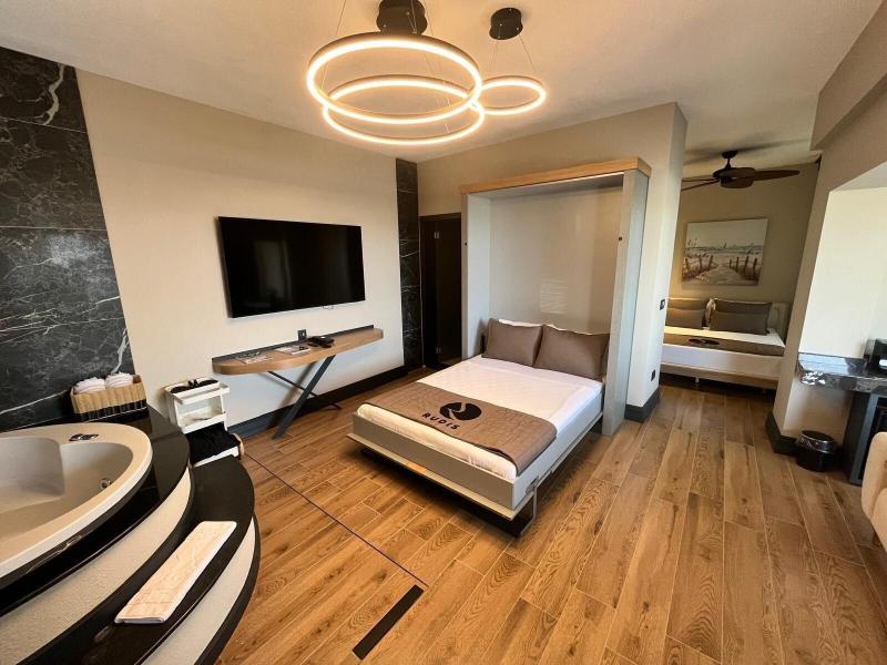 Hotel Rudis image