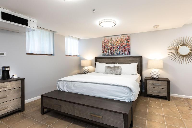 Skylaranna Hotel and Resort image