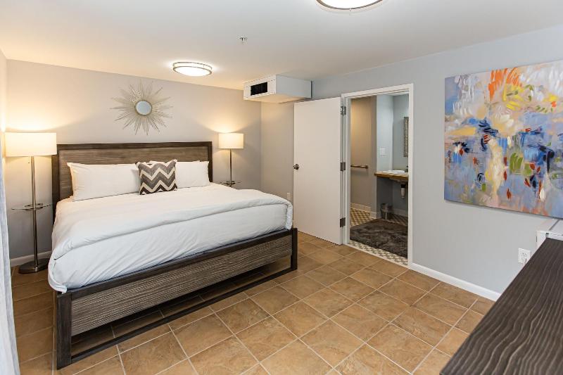 Skylaranna Hotel and Resort image