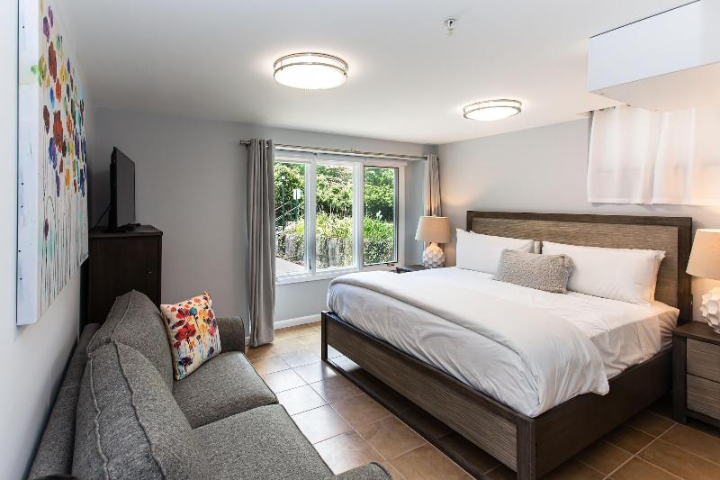 Skylaranna Hotel and Resort image