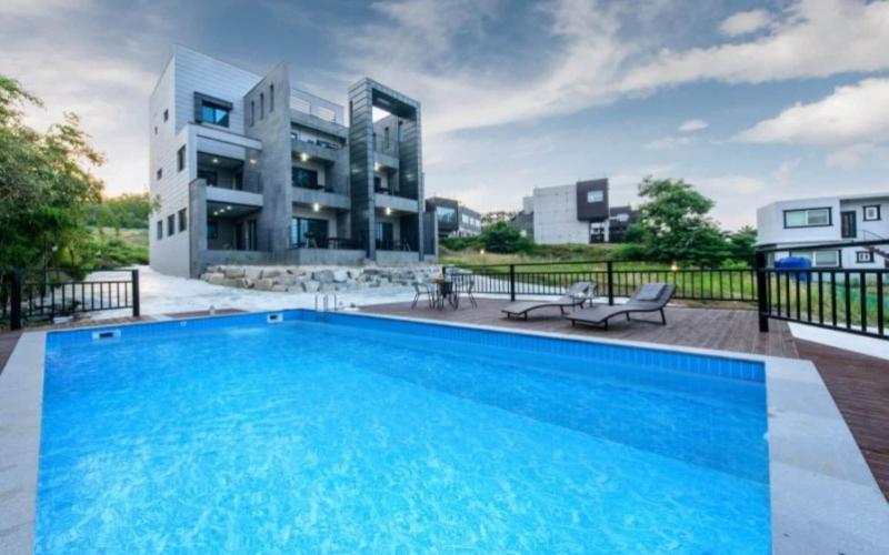 Pohang Good's Pool Villa image