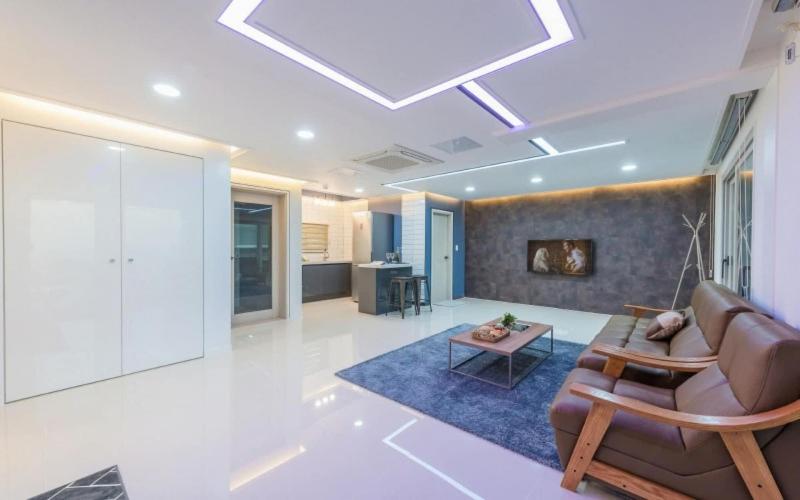 Pohang Good's Pool Villa image