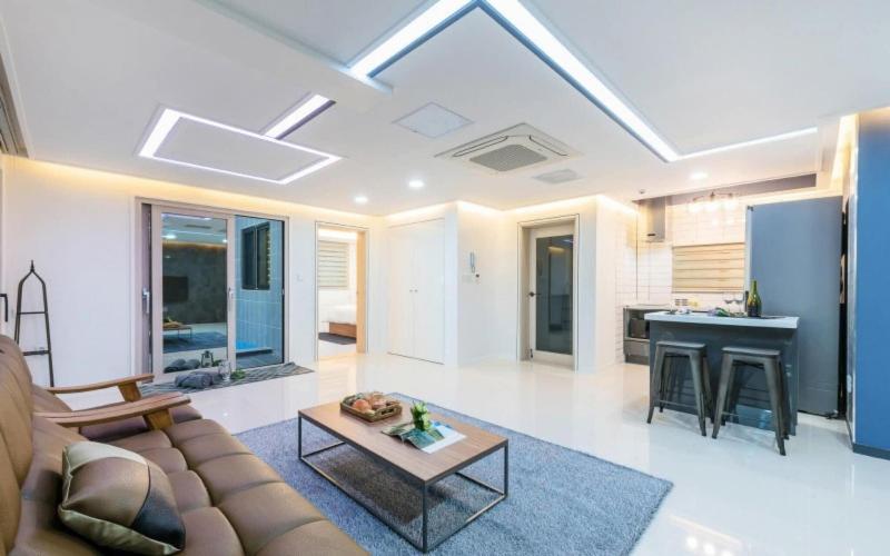 Pohang Good's Pool Villa image