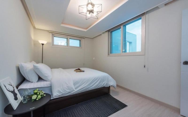 Pohang Good's Pool Villa image