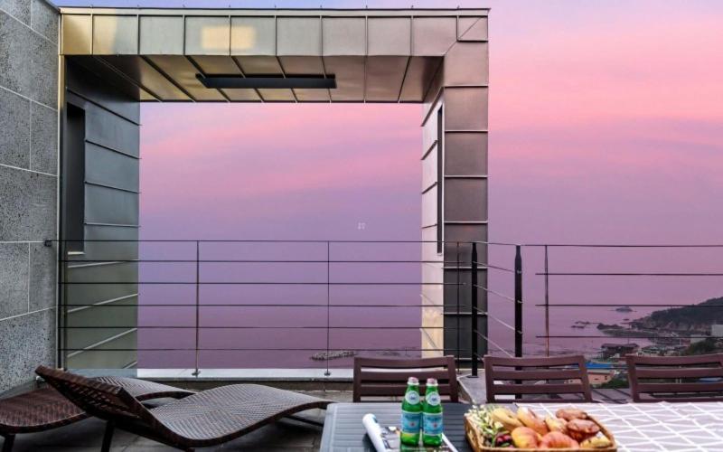 Pohang Good's Pool Villa image