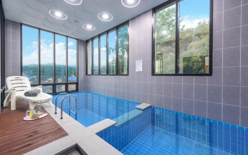 Pohang Good's Pool Villa image