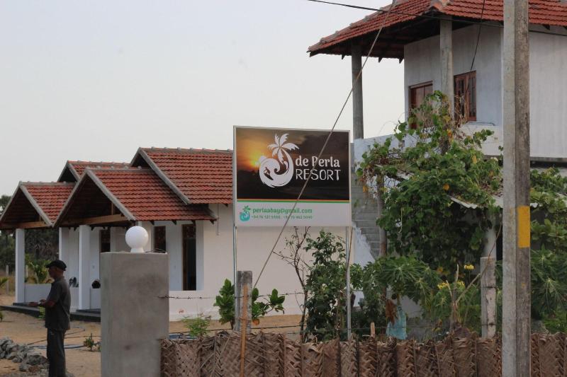 De Perla Resort image