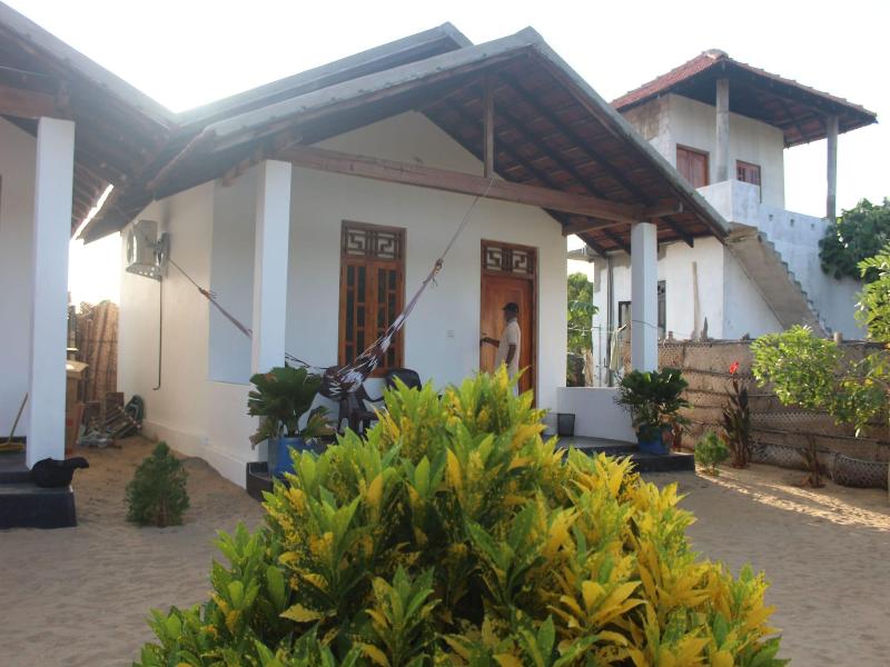 De Perla Resort image