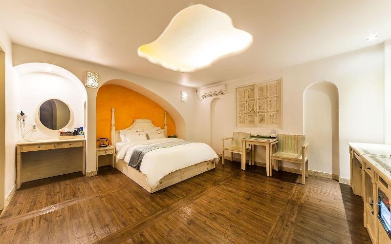 Hwaseong Wolmun Lavender Onchen Hotel image