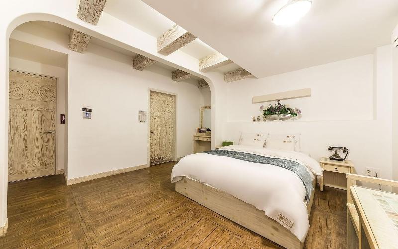 Hwaseong Wolmun Lavender Onchen Hotel image