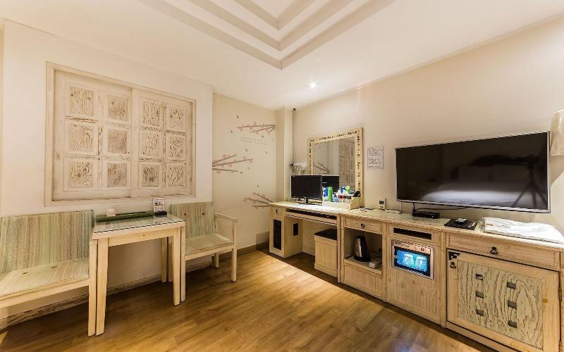 Hwaseong Wolmun Lavender Onchen Hotel image