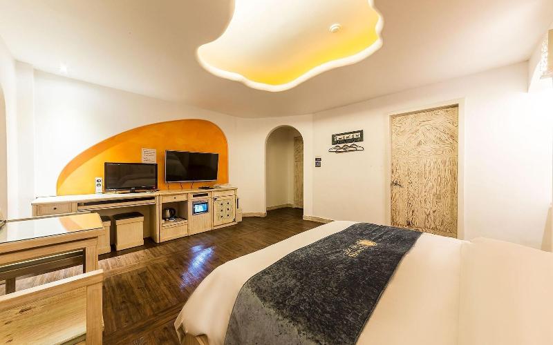Hwaseong Wolmun Lavender Onchen Hotel image