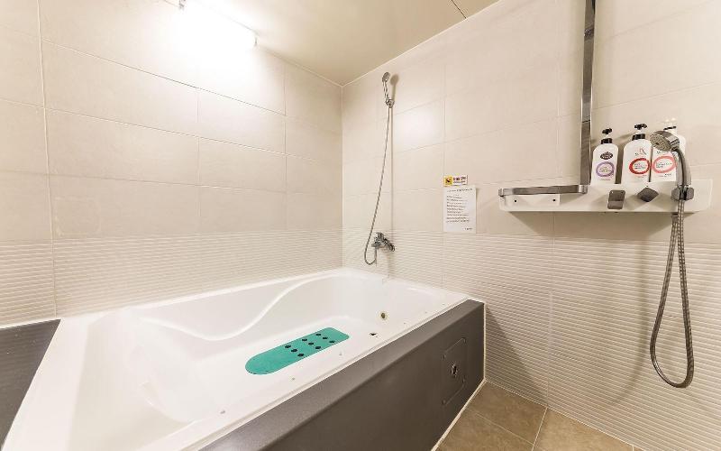 Hwaseong Wolmun Lavender Onchen Hotel image