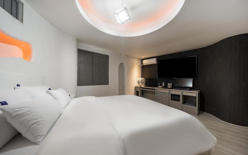 Hwaseong Wolmun Lavender Onchen Hotel image