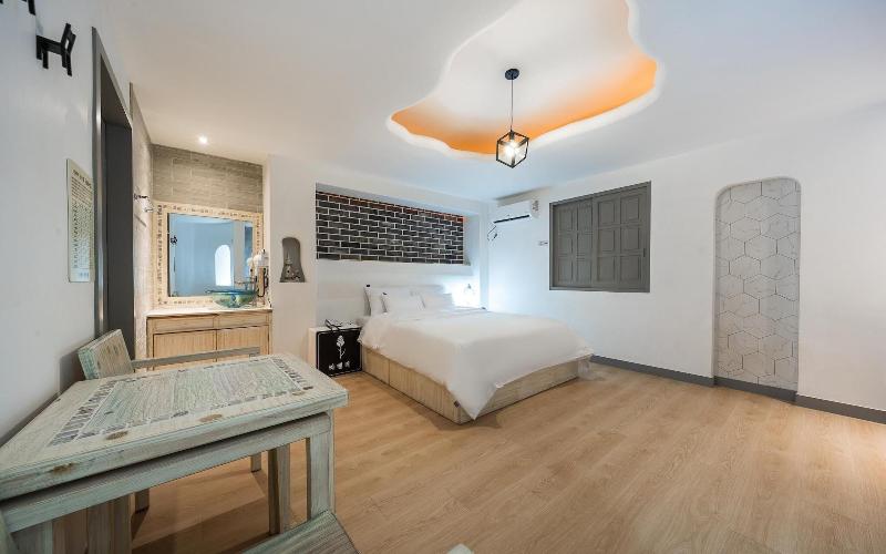 Hwaseong Wolmun Lavender Onchen Hotel image