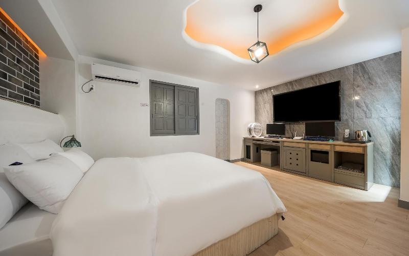 Hwaseong Wolmun Lavender Onchen Hotel image