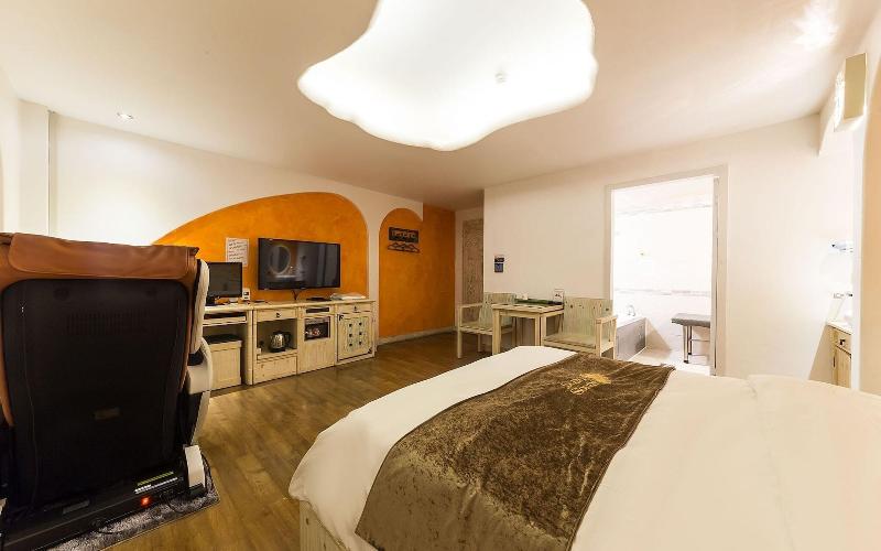 Hwaseong Wolmun Lavender Onchen Hotel image