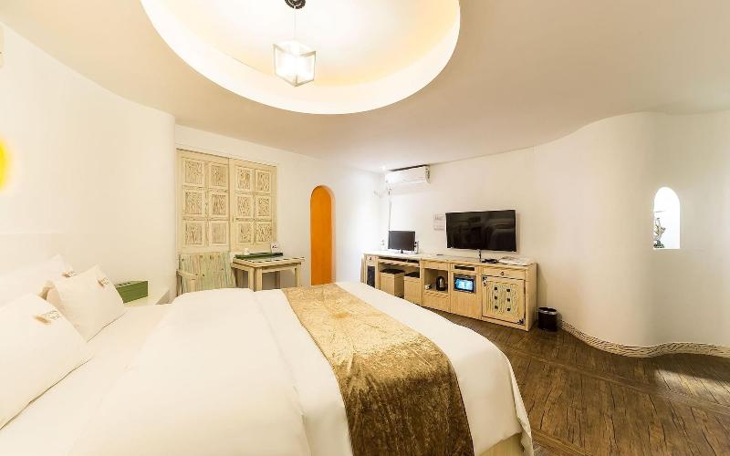 Hwaseong Wolmun Lavender Onchen Hotel image