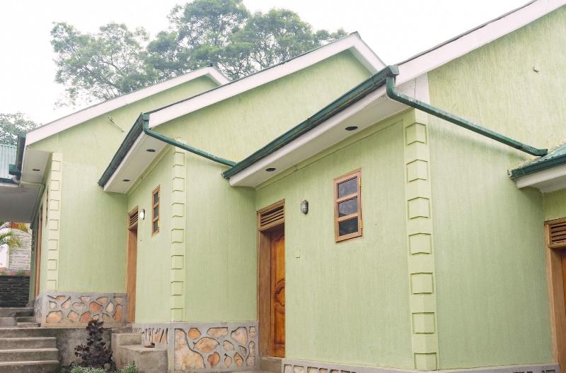 Tooro Fairway Hotel image