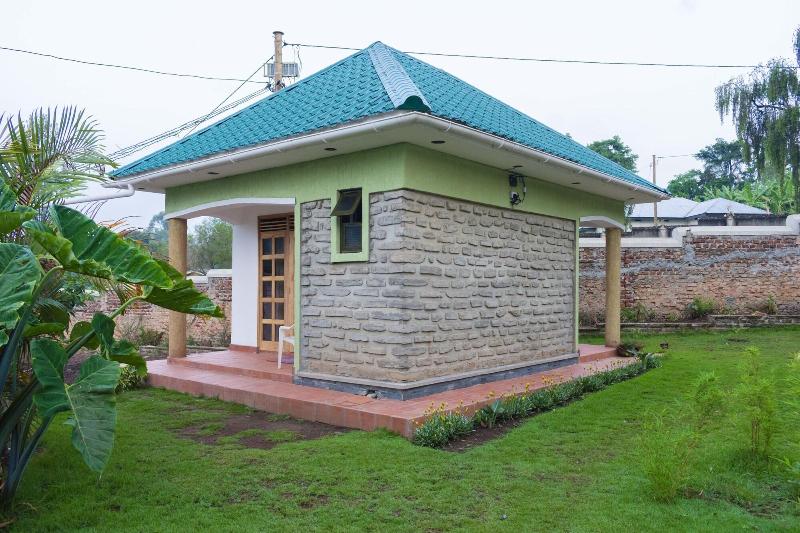 Tooro Fairway Hotel image