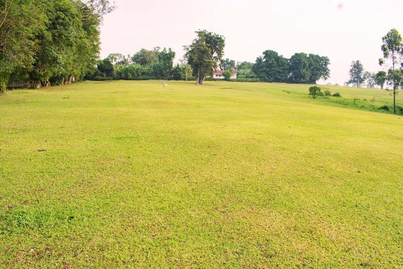 Tooro Fairway Hotel image