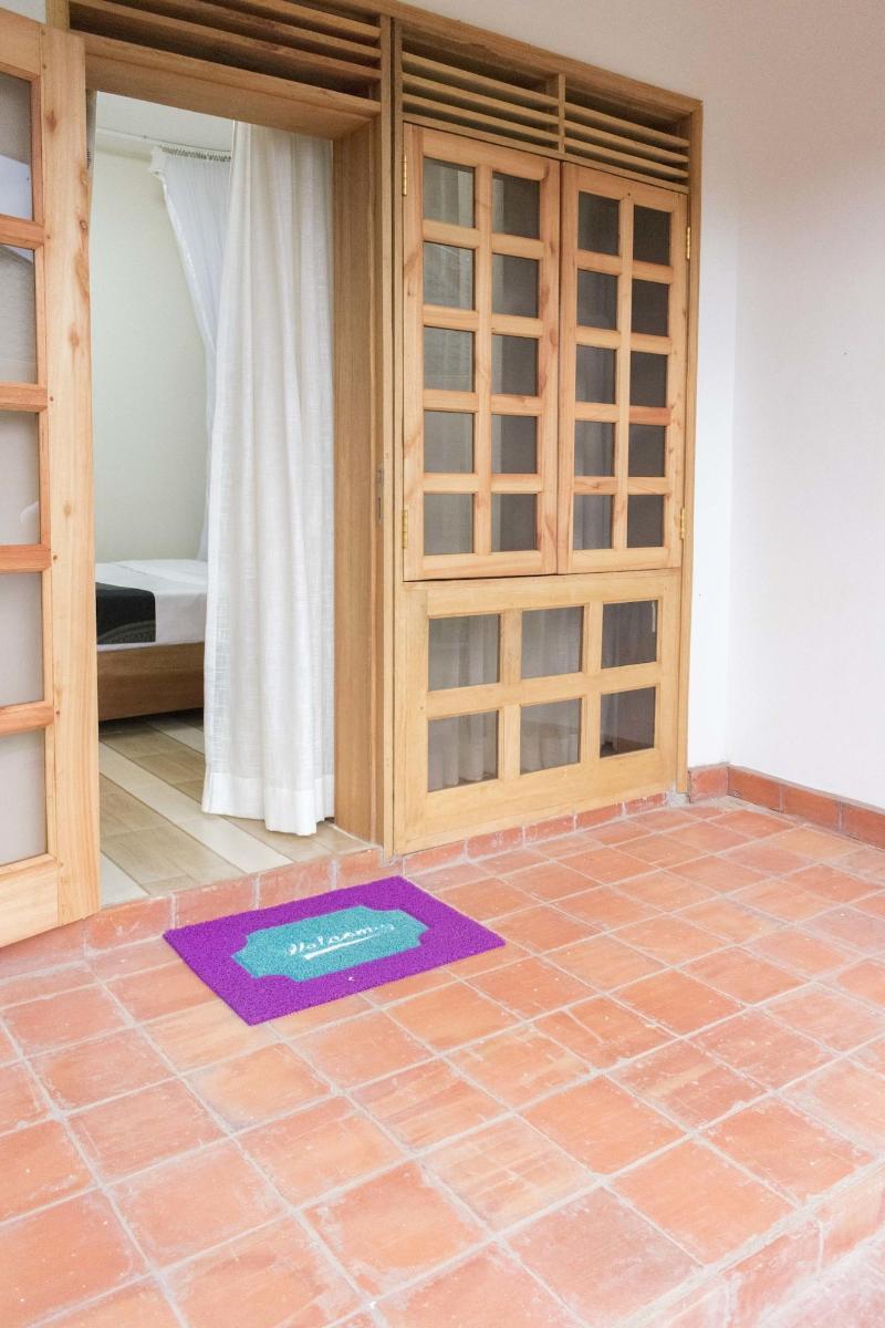 Tooro Fairway Hotel image