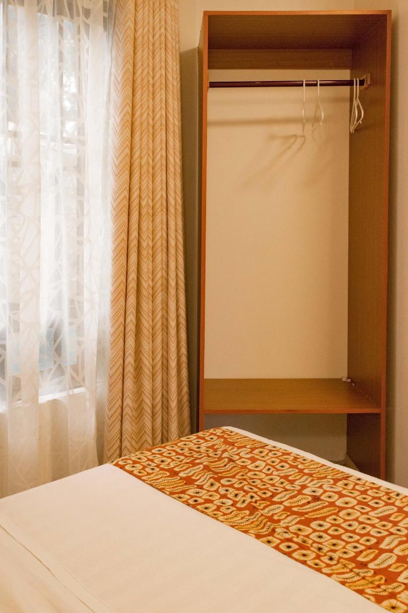 Tooro Fairway Hotel image