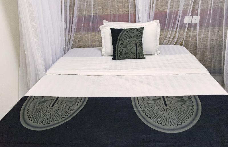 Tooro Fairway Hotel image
