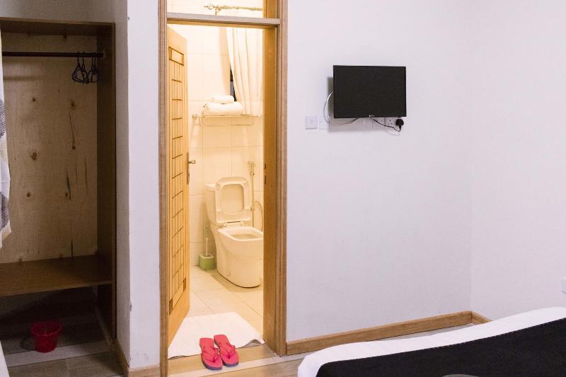 Tooro Fairway Hotel image