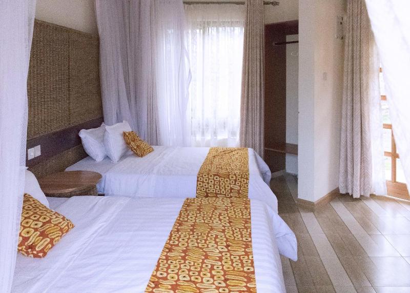 Tooro Fairway Hotel image