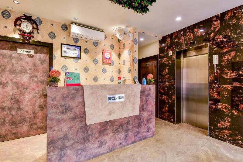 Hotel Frontier Royal