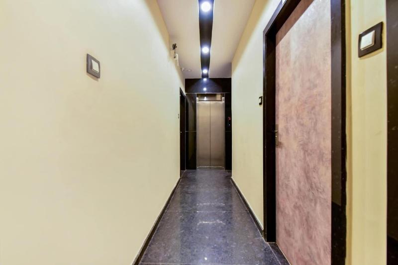 Hotel Frontier Royal