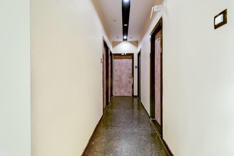 Hotel Frontier Royal