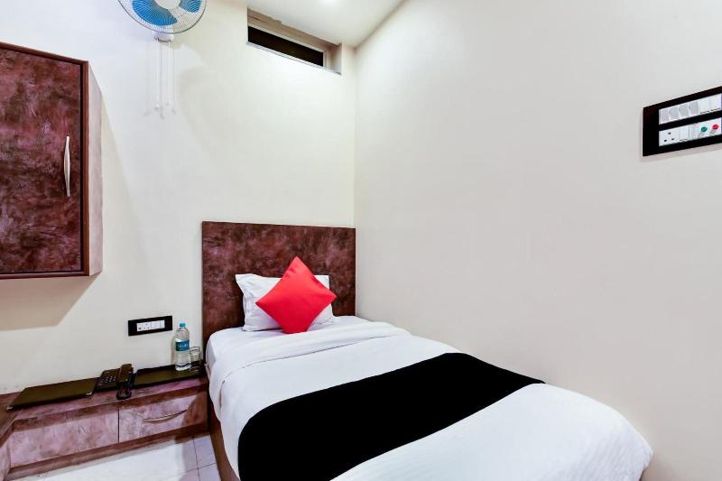 Hotel Frontier Royal 3