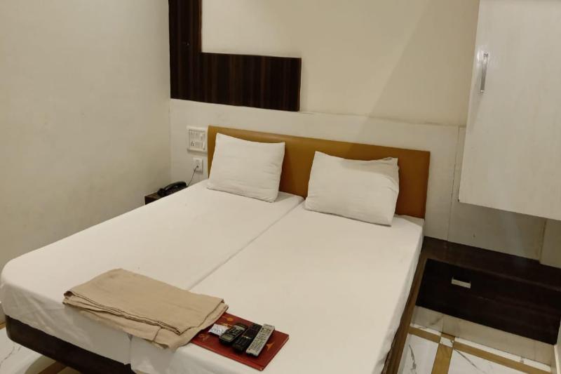 Hotel Harsh Regency image