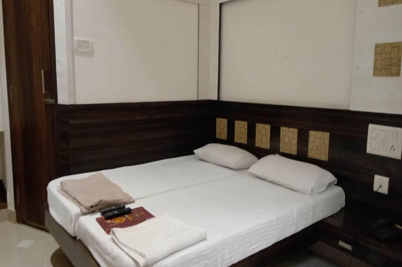 Hotel Harsh Regency image