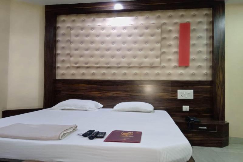 Hotel Harsh Regency image