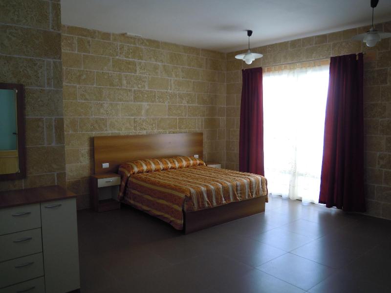 Camere A Sud image