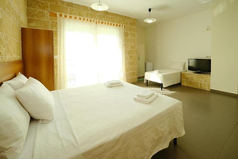 Camere A Sud image