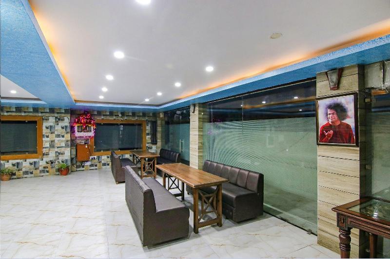Hotel City Plaza image