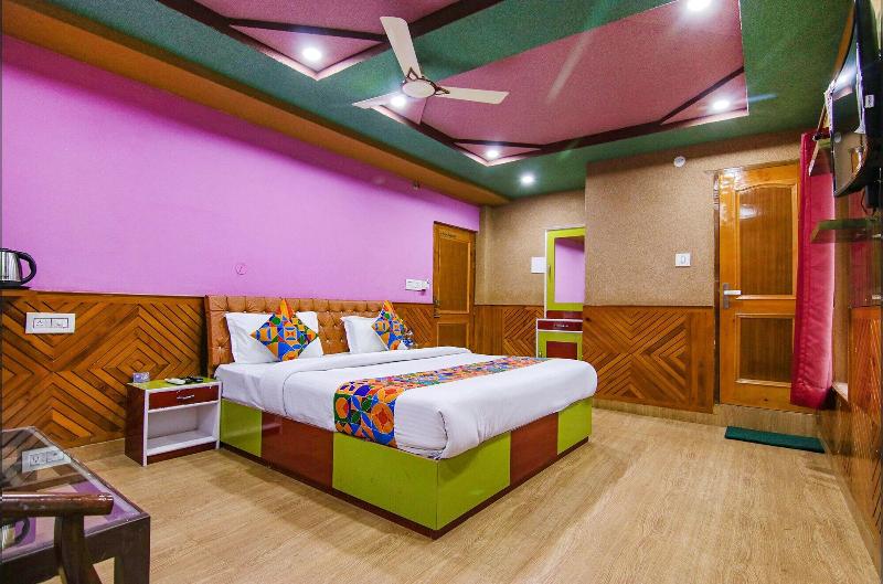 Hotel City Plaza image