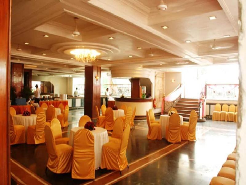 Hotel Highway View image