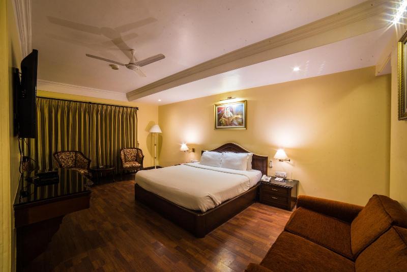 Hotel Highway View image