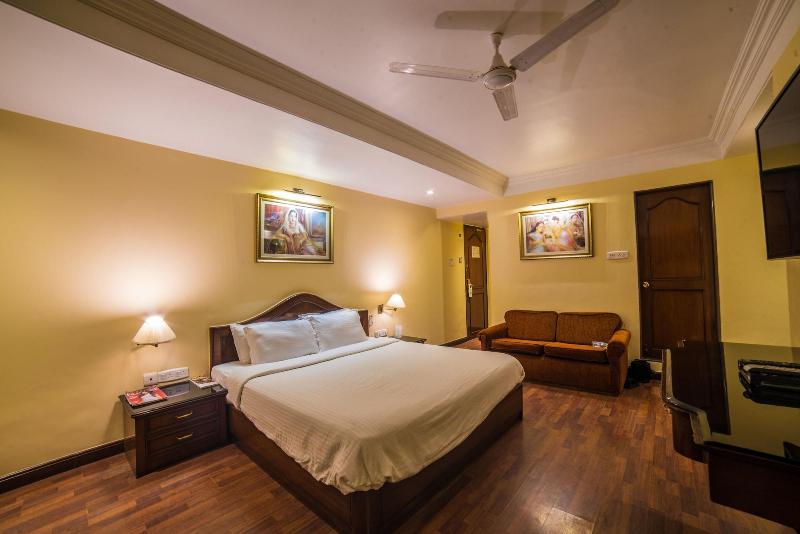 Hotel Highway View image
